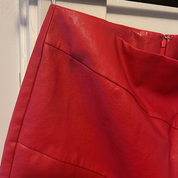 NWT MINKPINK Baddie Skirt - Picture 4 of 5